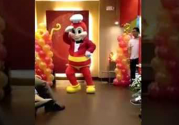 Jollibee-dances-Versace-on-the-Floor-and-everone-loses-their-mind