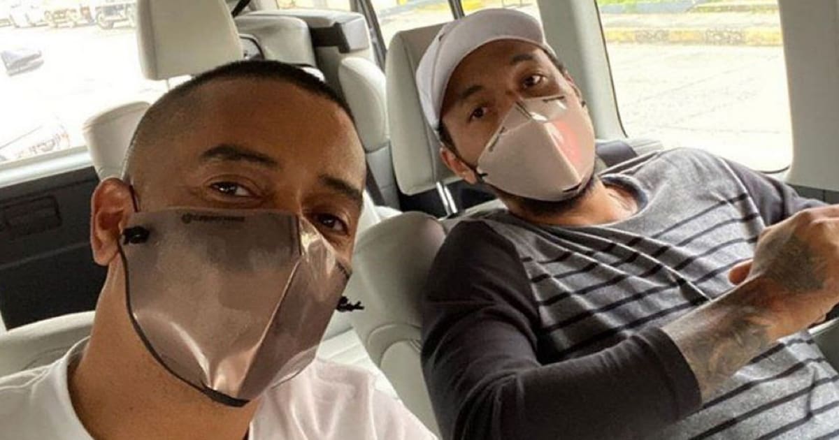 Phoenix coach Topex posts a selfie with Calvin Abueva, says “Northbound”